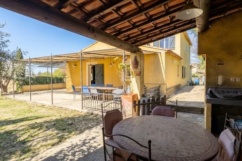 Villa a Lauris, Vaucluse, Lauris - € 467.000 | Ref: fr041704 - foto 2
