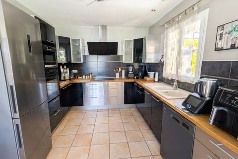 Villa a Lauris, Vaucluse, Lauris - € 467.000 | Ref: fr041704 - foto 4