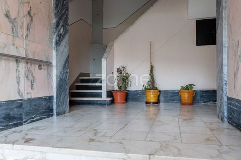 Lejlighed i Queluz, Lisbon, Queluz - € 279.000 | Ref: ZMPT588124 - foto 12