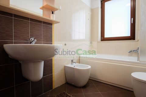 Villa a Chieti, Chieti, Chieti - € 320/mes | Ref: E 386 - foto 29