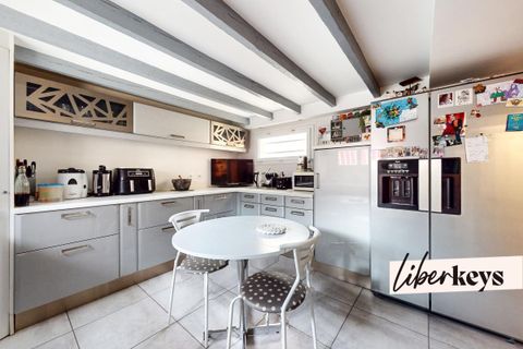 Villa a Gagny, Seine-Saint-Denis, Gagny - € 429.000 | Ref: DOM28358 - foto 8