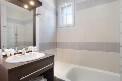 Erhvervsejendom i Cabriès, Bouches-du-Rhone, Cabriès - € 95.000 | Ref: 73A67D28209640B3 - foto 8