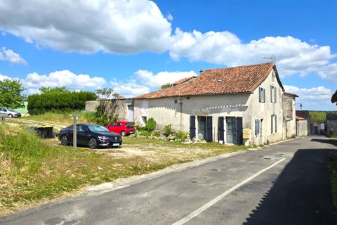 Landsbyhus i Verteuil-sur-Charente, Charente, Verteuil-sur-Charente - € 145.000 | Ref: BVI85318 - foto 1
