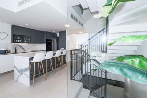 Stadthaus in La Duquesa, Malaga, La Duquesa - € 799.000 | Ref: SMSD42096 - Foto 5