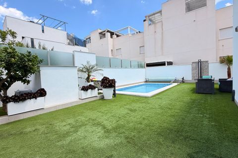 Villa a Torrevieja, Alicante, Torrevieja - € 559.000 | Ref: 35884 - foto 4