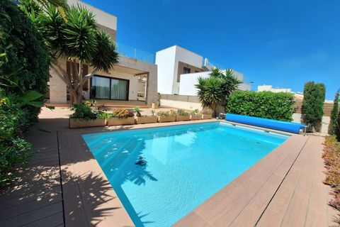 Villa a Torrevieja, Alicante, Torrevieja - € 850.000 | Ref: 35835 - foto 3
