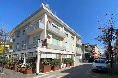 L'establiment comercial a Caorle, Venice, Caorle - € 750/mes | Ref: GBcom06 - foto 2