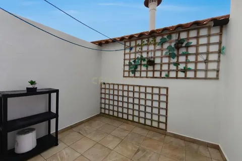 Villa i Ponta Delgada, Sao Miguel, Ponta Delgada - € 1.200.000 | Ref: C0276-02770 - foto 10