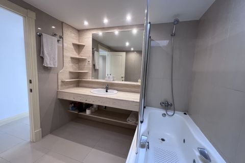 Penthouse i Ibiza, Ibiza, Ibiza - € 3 150 000 | Ref: Ático con solárium privado en Paseo Marítimo - foto 29