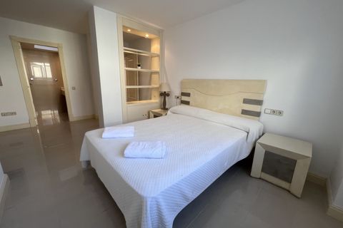Penthouse i Ibiza, Ibiza, Ibiza - € 3 150 000 | Ref: Ático con solárium privado en Paseo Marítimo - foto 41