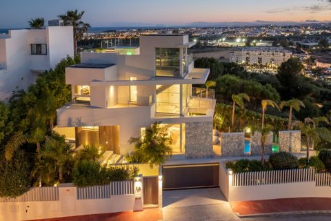 Villa en Marbella, Malaga, Marbella - € 2.775.000 | Ref: CHA0037 - photo 2