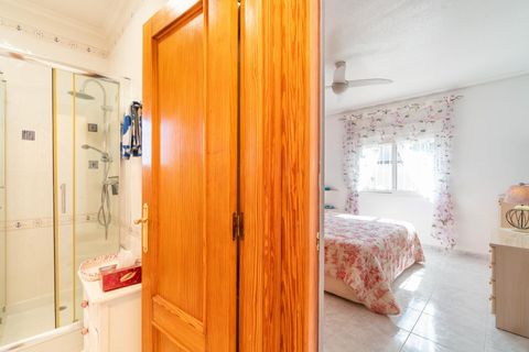 Villa i Playa Flamenca, Alicante, Playa Flamenca - € 599.000 | Ref: 26-286190241862/75957 - foto 23