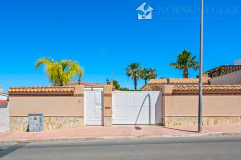 Villa i Rojales, Alicante, Rojales - € 559.000 | Ref: Ciudad Quesada - foto 47