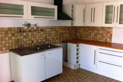 Villa a Nimes, Gard, Nimes - € 1.360/mes | Ref: 616745 - foto 4