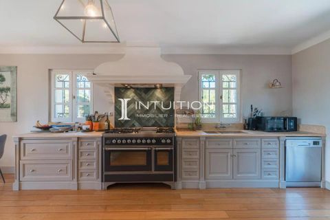Villa i Mougins, Alpes-Maritimes, Mougins - € 3.580.000 | Ref: getkey_u_533948342 - foto 18