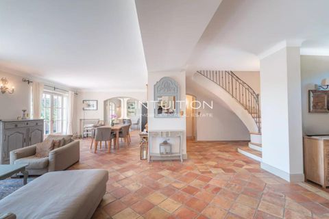 Villa i Mougins, Alpes-Maritimes, Mougins - € 3.580.000 | Ref: getkey_u_533948342 - foto 22