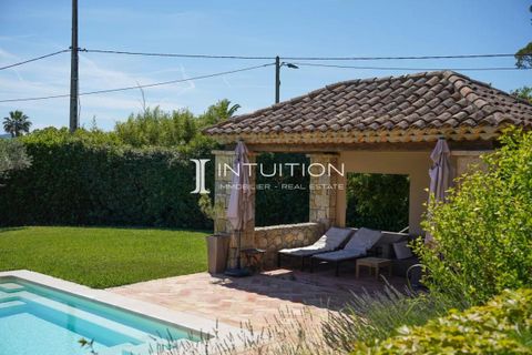 Villa i Mougins, Alpes-Maritimes, Mougins - € 3.580.000 | Ref: getkey_u_533948342 - foto 42