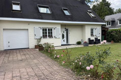 Villa i Orleans, Loiret, Orleans - € 358.800 | Ref: 3011444446 - foto 1