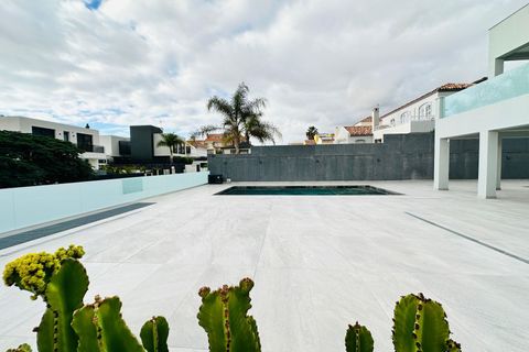 Villa i Adeje, Tenerife, Adeje - € 1.800.000 | Ref: LUX0011 - foto 2