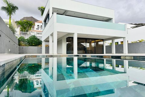Villa i Adeje, Tenerife, Adeje - € 1.800.000 | Ref: LUX0011 - foto 12
