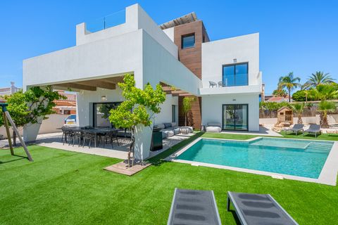 Villa en Ciudad Quesada, Alicante, Ciudad Quesada - € 669.000 | Ref: MI32-DLF124 - photo 1
