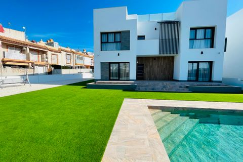 Villa i Torrevieja, Alicante, Torrevieja - € 1.200.000 | Ref: 81318120-01 - foto 31