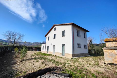 Landejendom i Castignano, Ascoli Piceno, Castignano - € 280.000 | Ref: 32950 - foto 6