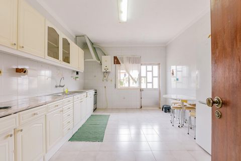 Villa i Loures, Lisbon, Loures - € 550.000 | Ref: C0440-00638 - foto 11