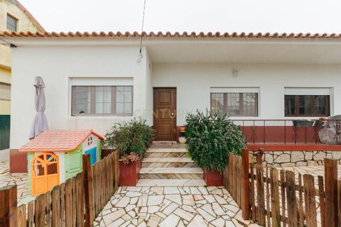 Villa i Palhais, Setubal, Palhais - € 385.000 | Ref: C0440-00990 - foto 1