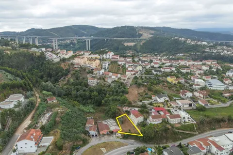 Helårsgrund i Coimbra, Coimbra, Coimbra - € 69.000 | Ref: C0289-01308 - foto 1