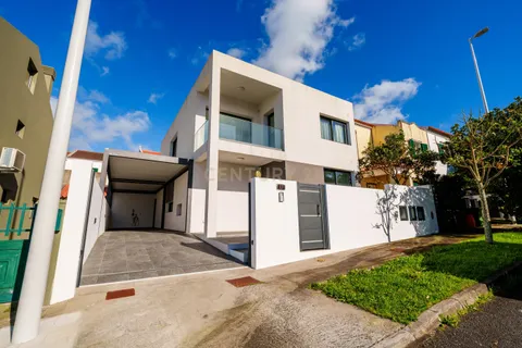Villa a Ponta Delgada, Sao Miguel, Ponta Delgada - € 750.000 | Ref: C0519-00203 - foto 2