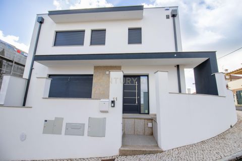 Villa a Camarate, Lisbon, Camarate - € 735.000 | Ref: C0246-03548 - foto 2
