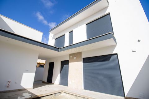 Villa a Camarate, Lisbon, Camarate - € 735.000 | Ref: C0246-03548 - foto 8