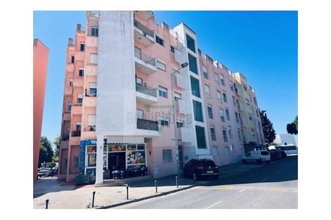 Apartament a Carnaxide, Lisbon, Carnaxide - € 1.200/mes | Ref: GC110202605AR - foto 3