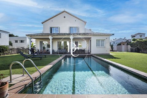Villa a Sitges, Barcelona, Sitges - € 6.000/mes | Ref: 6359 - foto 2