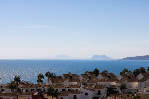 Villa a Estepona, Malaga, Estepona - € 695.000 | Ref: MLSC459218 - foto 2