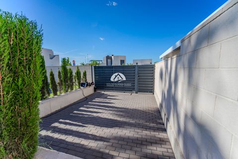 Villa a Benijofar, Alicante, Benijofar - € 470.000 | Ref: LF-64146 - foto 33