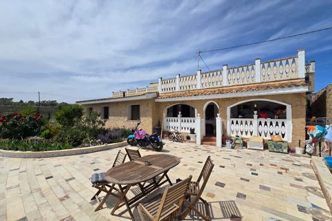 Villa i Sax, Alicante, Sax - € 275.000 | Ref: IVE13809 - foto 1