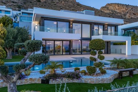 Villa a Finestrat, Alicante, Finestrat - € 3.950.000 | Ref: C33313* - foto 3