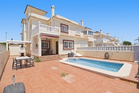 Villa i Torre de la Horadada, Alicante - foto 1