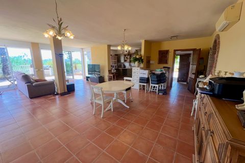 Villa a Vinuela, Malaga, Vinuela - € 382.000 | Ref: IRE2619 - foto 2