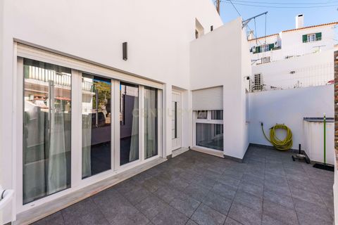 Villa i Loures, Lisbon, Loures - € 380.000 | Ref: C0483-01879 - foto 1
