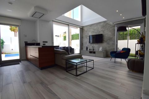 Villa i Cabo Roig, Alicante, Cabo Roig - € 619.950 | Ref: CSPX-90434 - foto 3