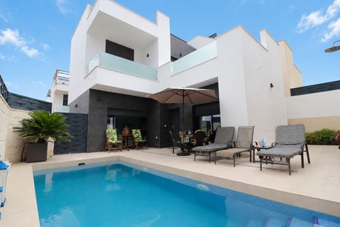 Villa i Benijofar, Alicante, Benijofar - € 415.000 | Ref: VRE 5935 - foto 1