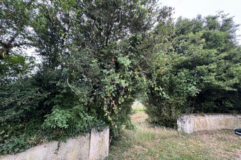 Helårsgrund i Aigre, Charente, Aigre - € 56.000 | Ref: BVI85908 - foto 1