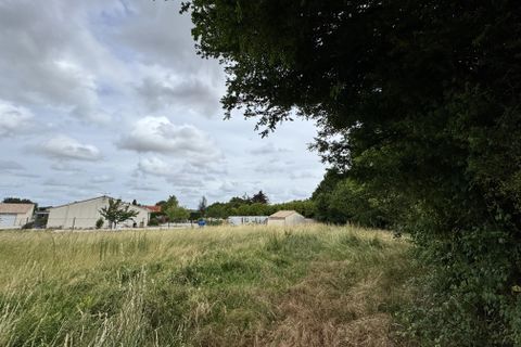 Helårsgrund i Aigre, Charente, Aigre - € 56.000 | Ref: BVI85908 - foto 7