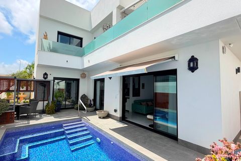Villa i Los Montesinos, Alicante - foto 1