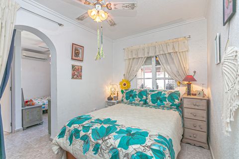 Villa a Los Balcones, Alicante, Los Balcones - € 329.950 | Ref: V-31292 - foto 10