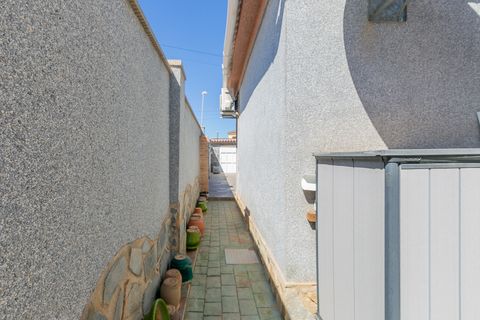 Villa a Los Balcones, Alicante, Los Balcones - € 329.950 | Ref: V-31292 - foto 48