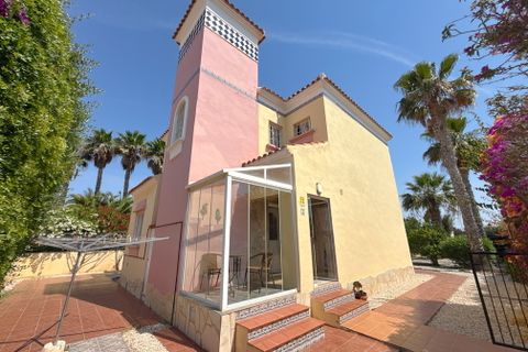 Villa i Cabo Roig, Alicante, Cabo Roig - € 349.950 | Ref: V-65629 - foto 1